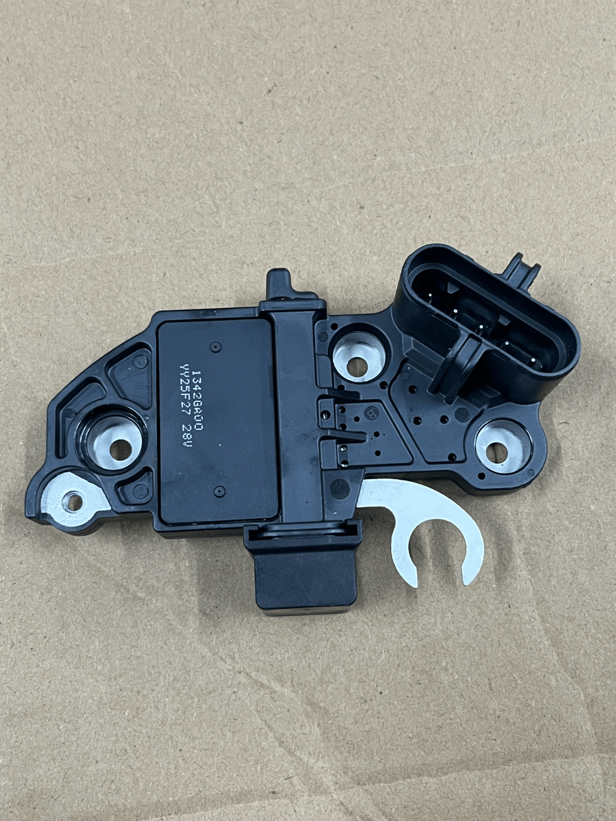 Regulator (Black) Sinar